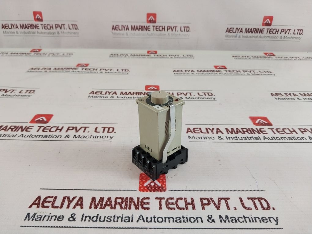 Omron H3G-8C Timer 5A 250 Vac