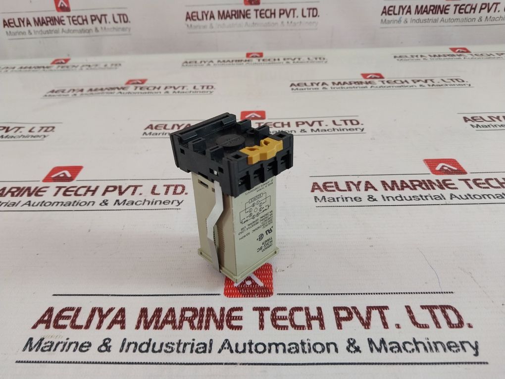 Omron H3G-8C Timer 5A 250 Vac