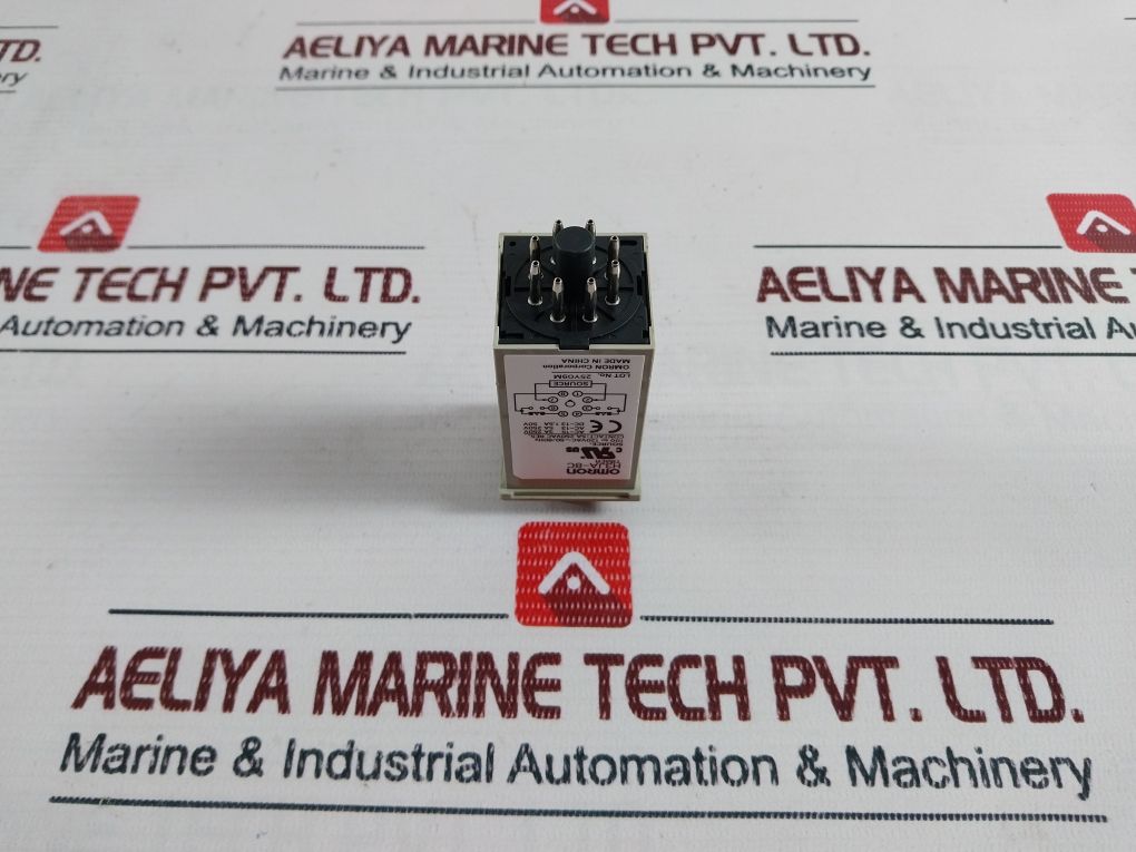 Omron H3Ja-8C Timer With Base 0-10 Sec