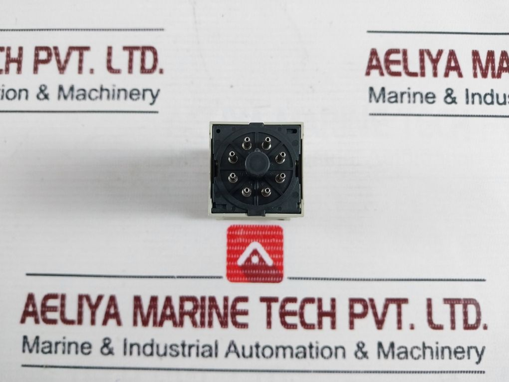 Omron H3Ja-8C Timer With Base 0-10 Sec