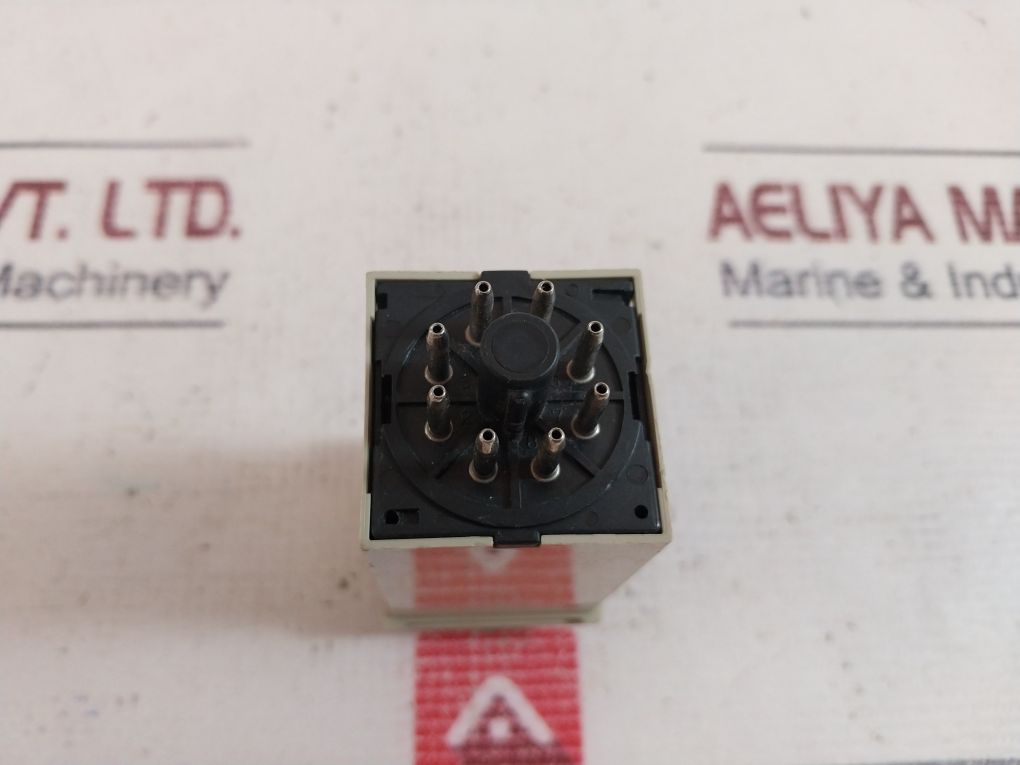 Omron H3Ja-8C Timer 0-10 Sec 5A 250Vac
