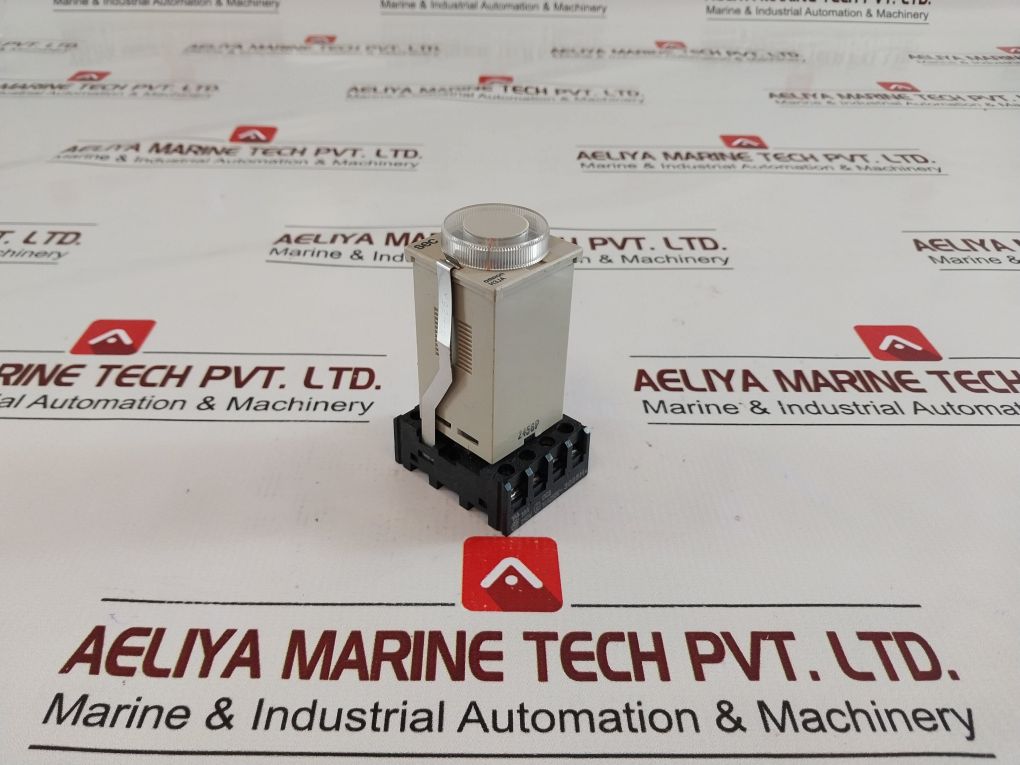 Omron H3Ja-8C Timer 0 To 30 Sec With Base