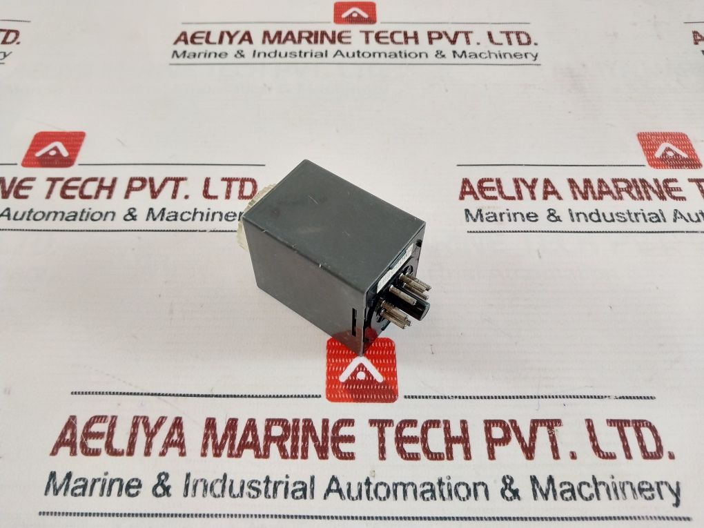 Omron H3M Series D Timer 24 Vdc