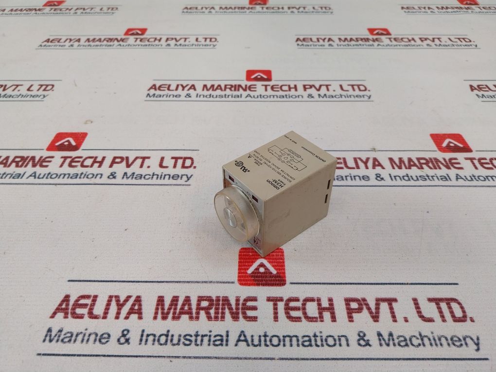 Omron H3M Timer 0-0.5 5A 250 Vac