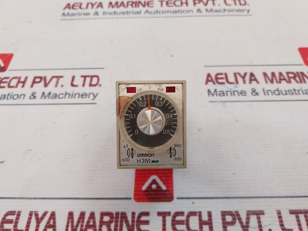 Omron H3M Timer 0-0.5 5A 250 Vac