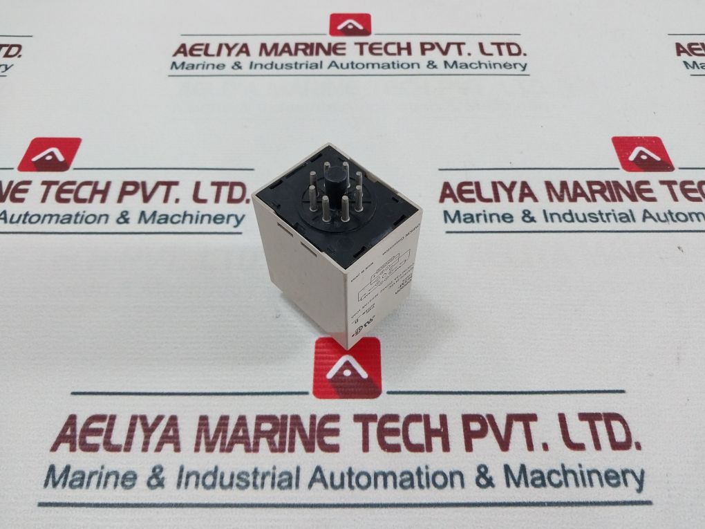 Omron H3M Timer 0 To 1.0 24Vdc 5A 250Vac