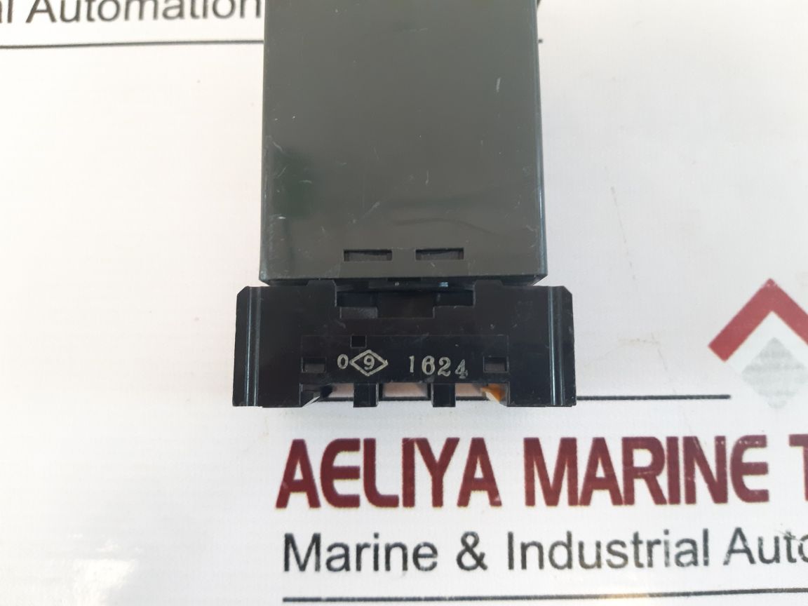 Omron H3M Timer 200220 Vac