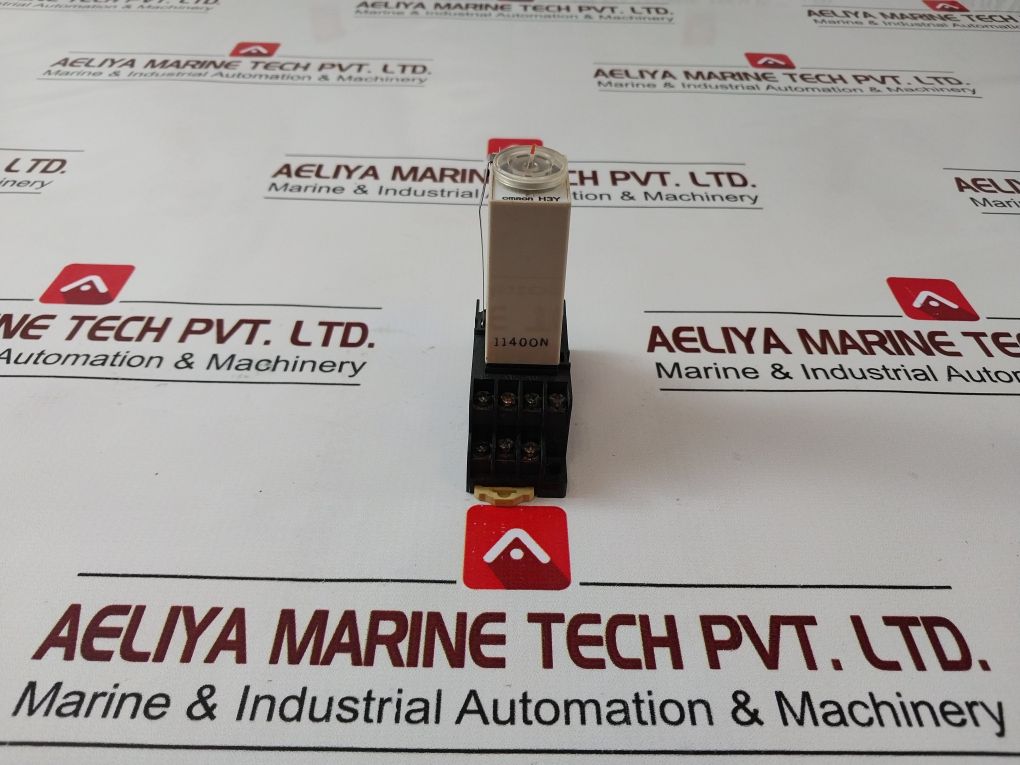 Omron H3Y-2 Timer 110Vac