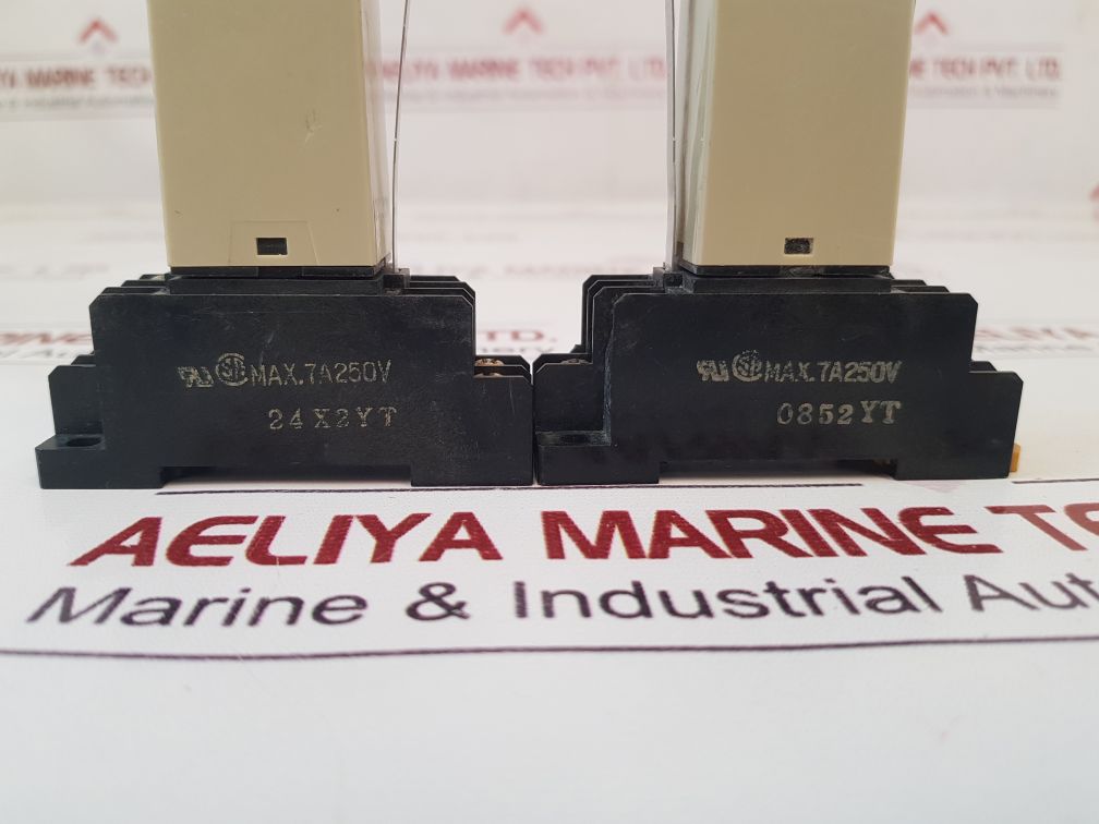 Omron H3Y-2-timer 100Vac