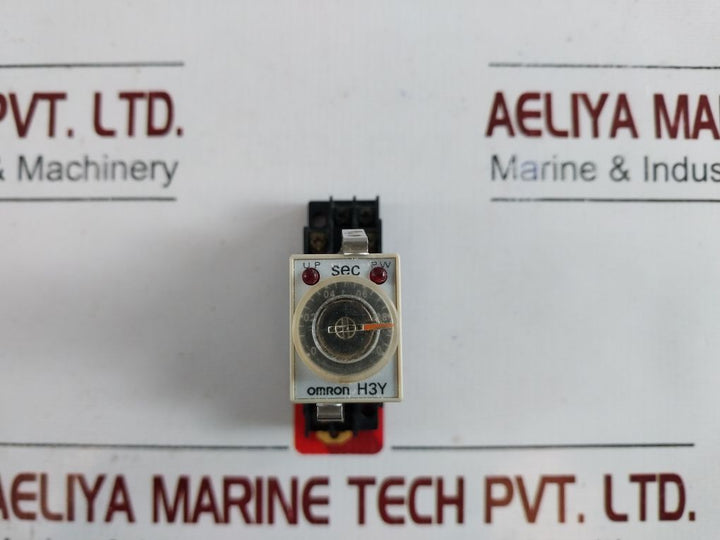 Omron H3Y-2-timer 5A
