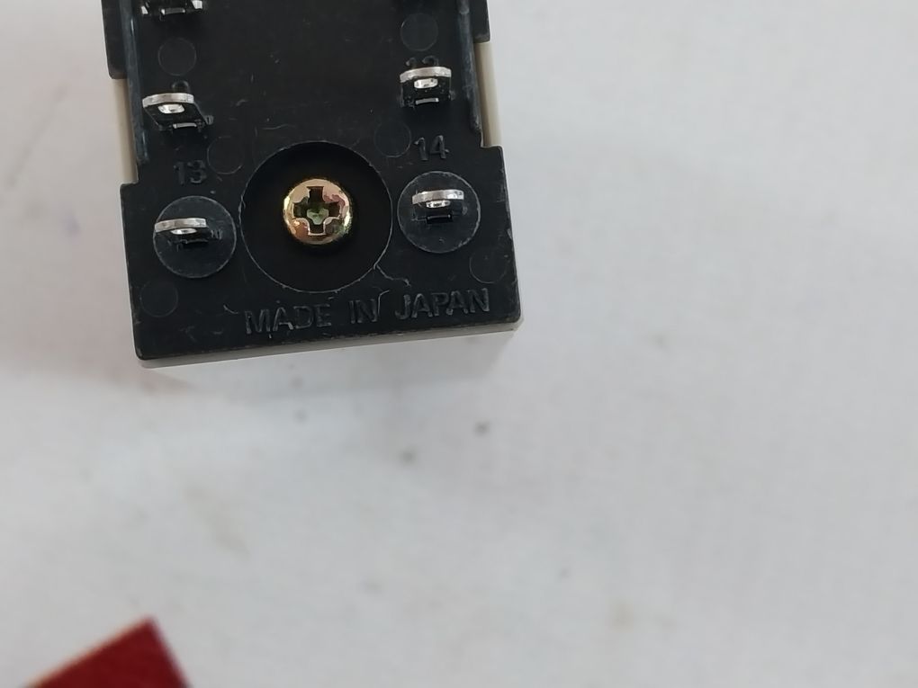Omron H3Y-2 Timer 0-30 Sec