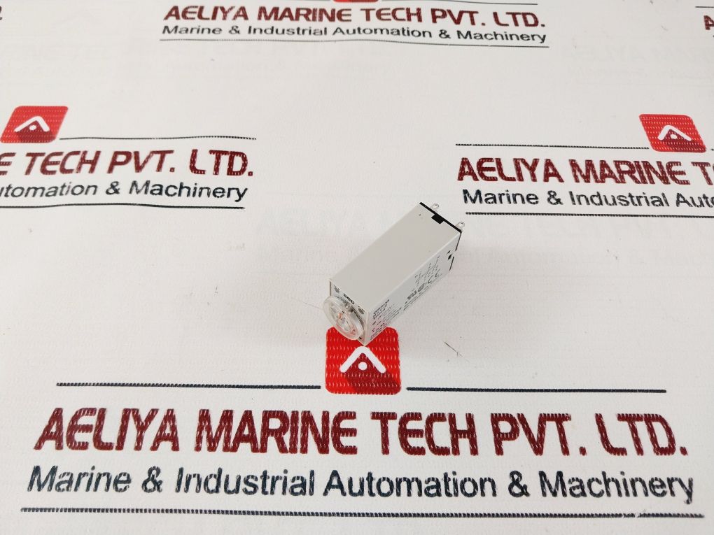 Lot Of 2X Omron H3Y-2 Timer Relay 0-30 Sec 50/60 Hz