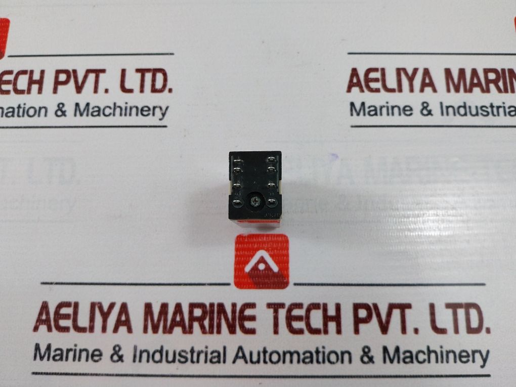 Omron H3Y-2 Timer 110 Vac
