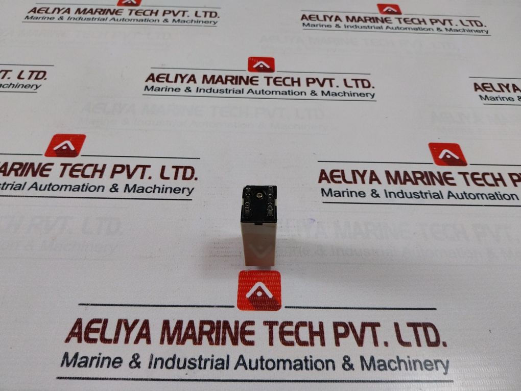 Omron H3Y-2 Timer 5A 24Vdc