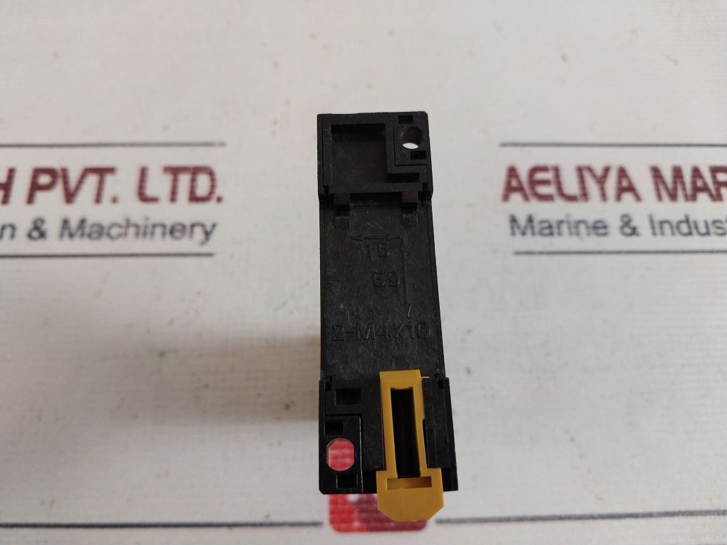 Omron H3Y-2 Timer 250V