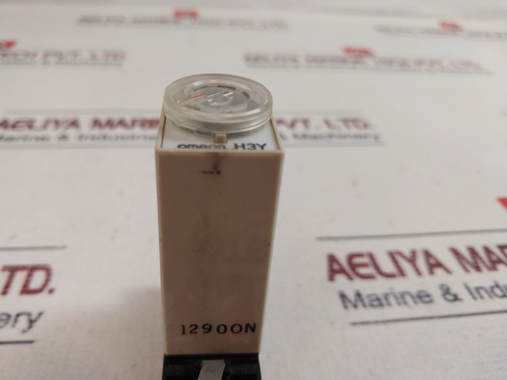 Omron H3Y-2 Timer 250V