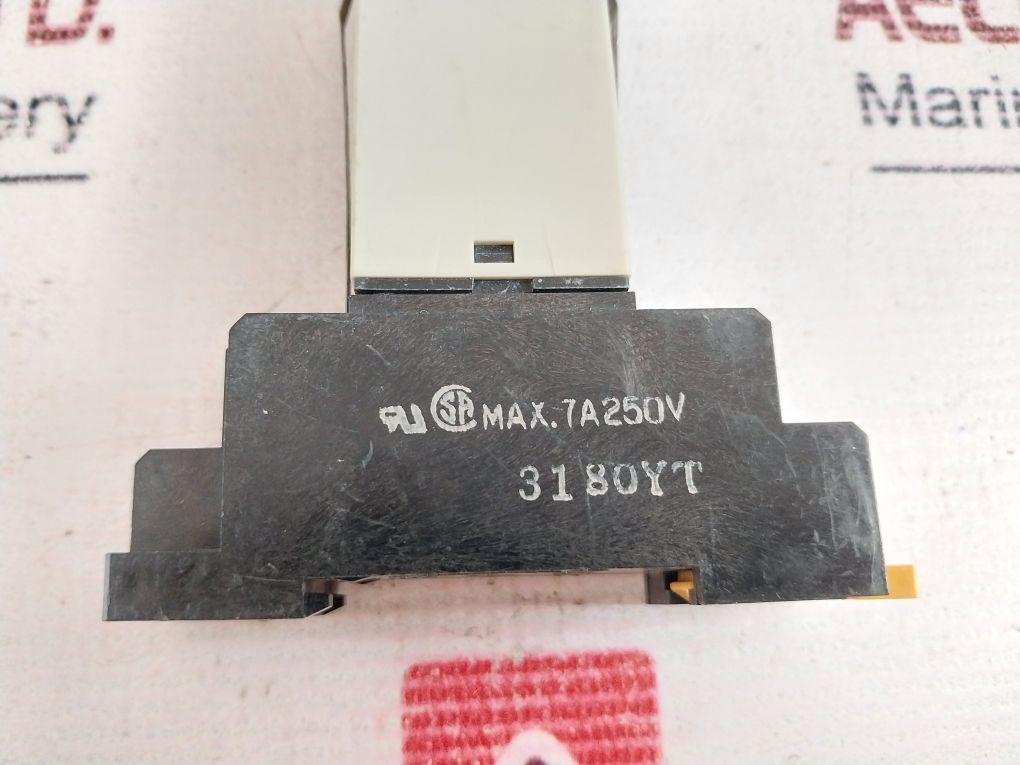 Omron H3Y-2 Timer 250V
