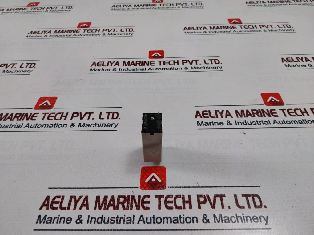 Omron H3Y-2 Timer 50/60Hz