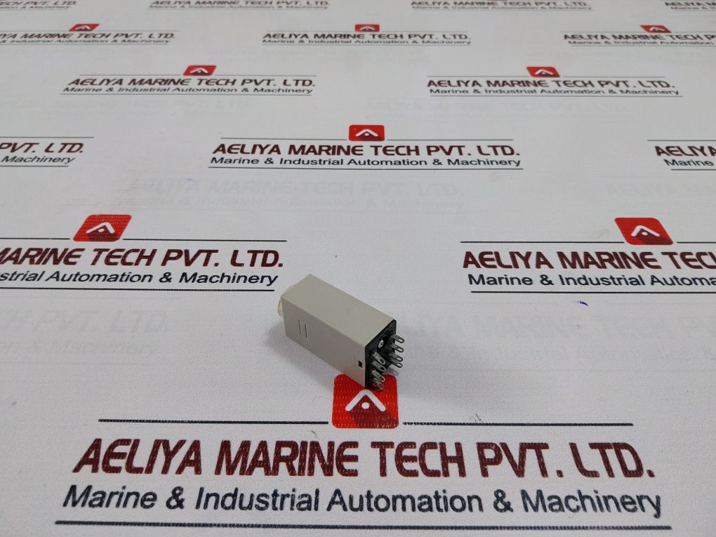 Omron H3Y-2 Timer 50/60Hz