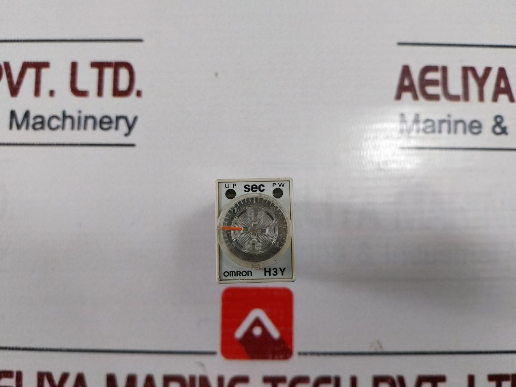 Omron H3Y-2 Timer 50/60Hz