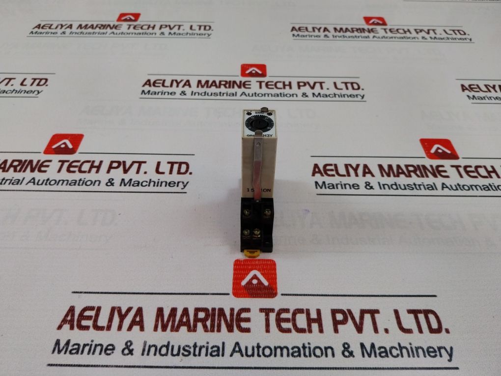 Omron H3Y-2 Timer Relay