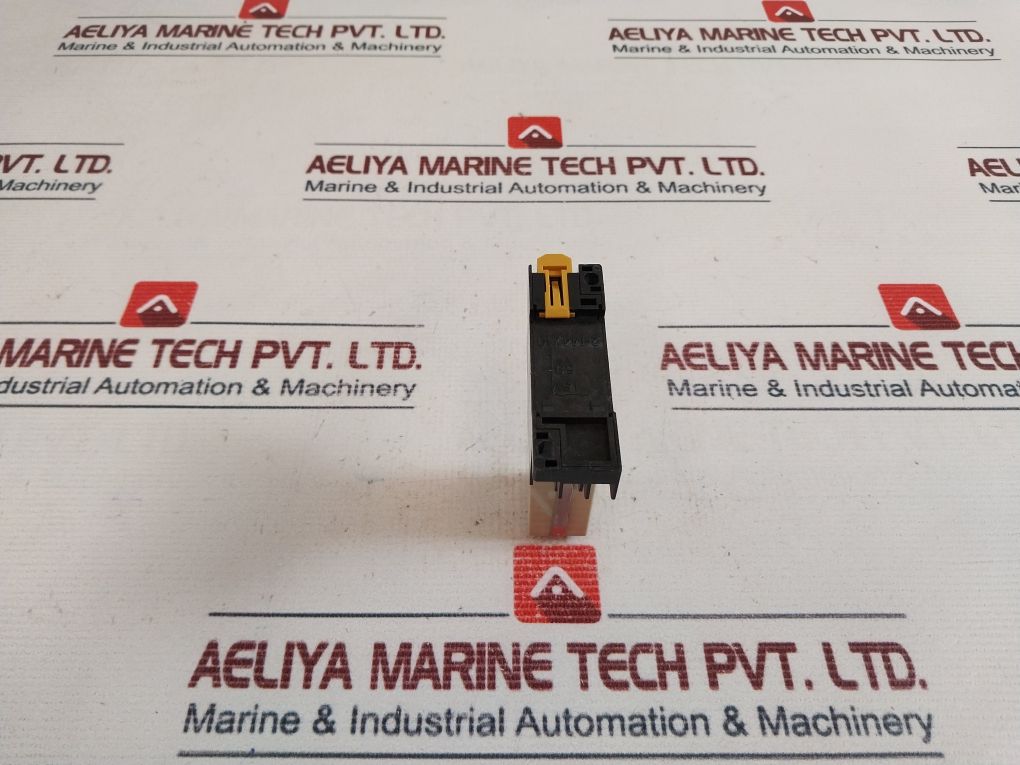 Omron H3Y-2 Timer Relay With Base 24Vdc