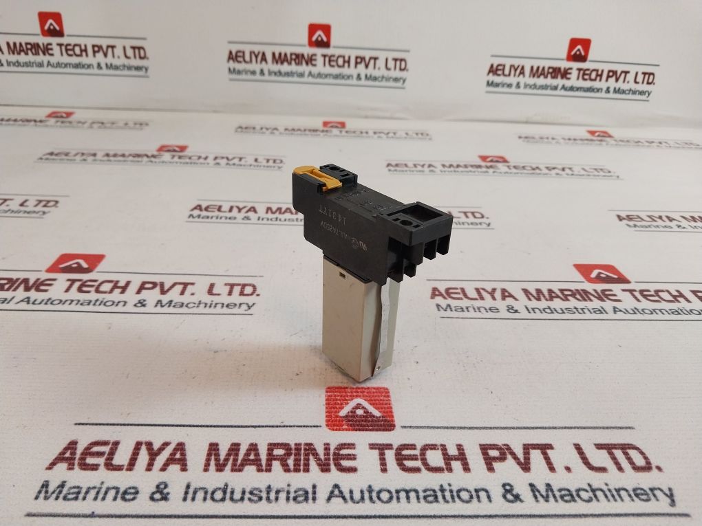 Omron H3Y-2 Timer Relay With Base 24Vdc