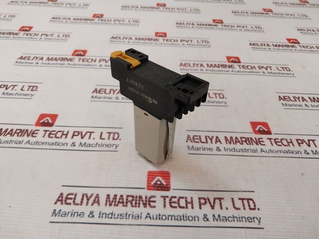 Omron H3Y-2 Timer Relay With Base 5A 24Vdc