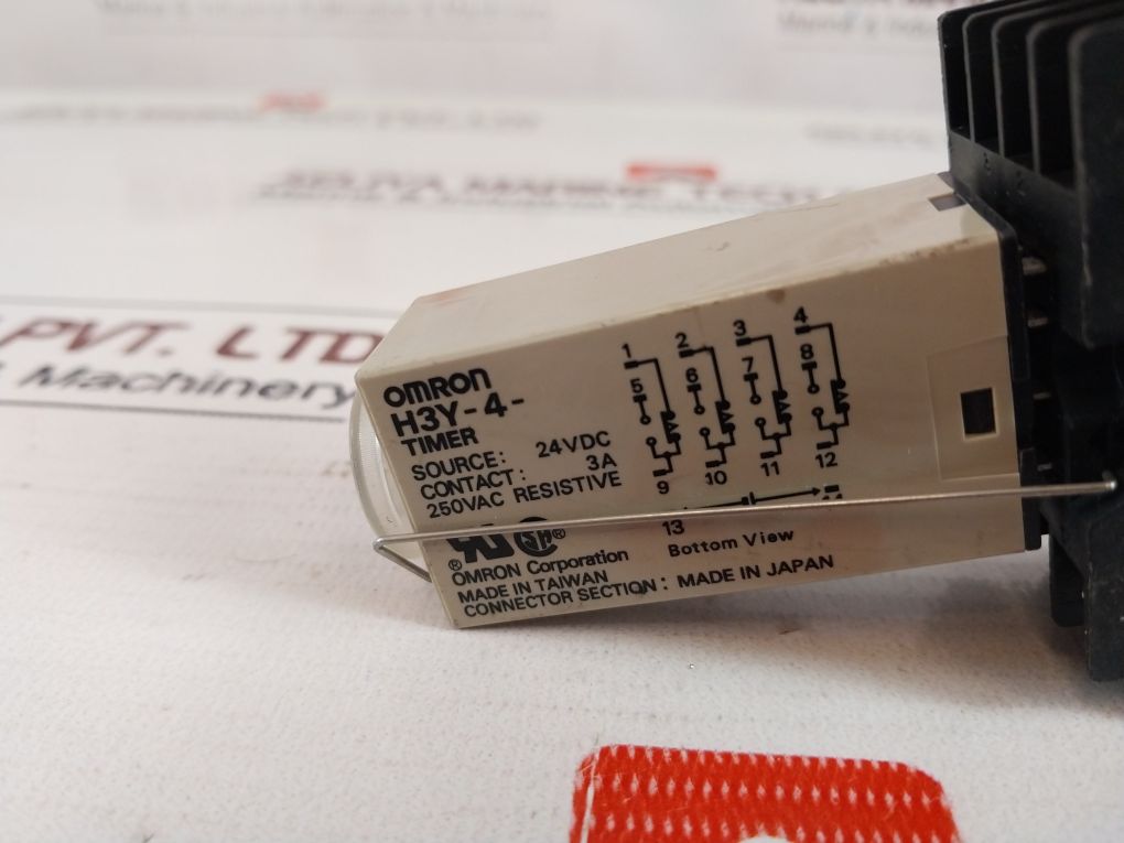 Omron H3Y-4- Timer 3A 250 Vac