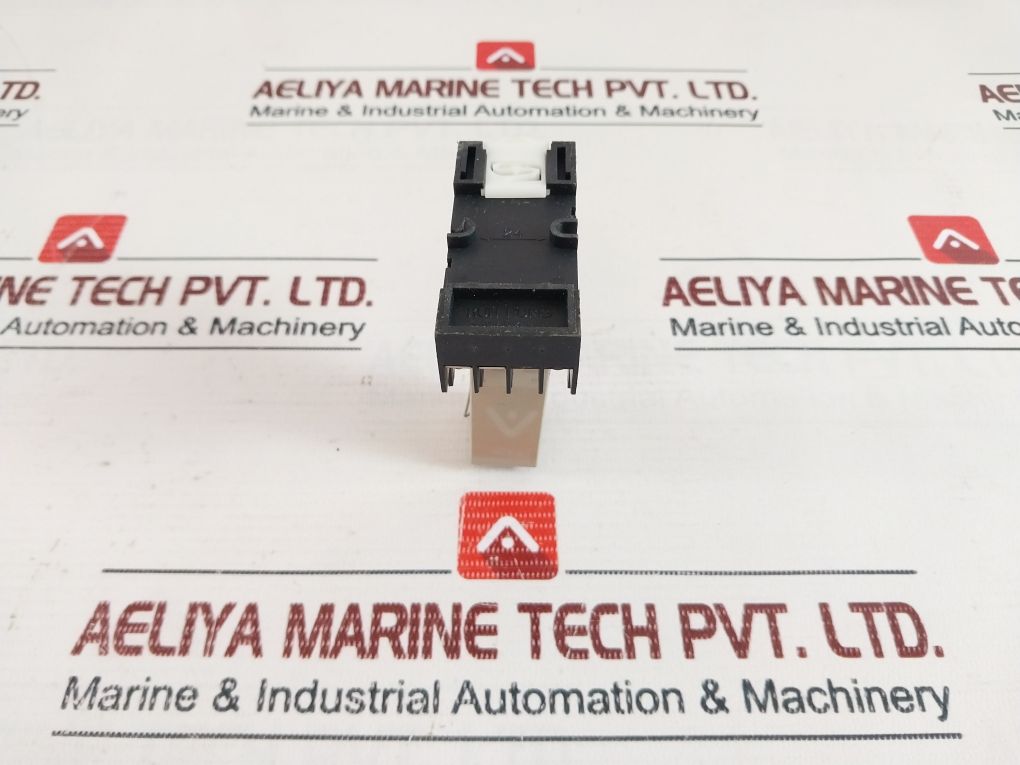 Omron H3Y-4- Timer 3A 250 Vac