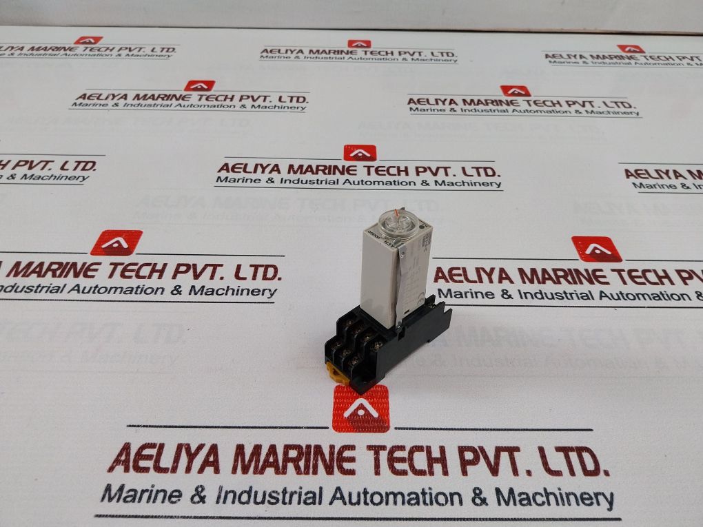 Omron H3Y-4-c Timer 0-30 Sec