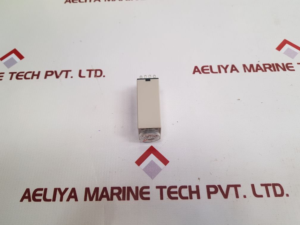 Omron H3Y-4 Timer 220Vac