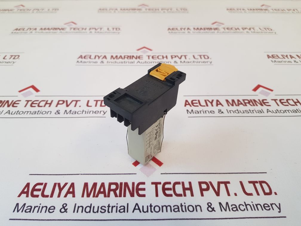 Omron H3Y-4 Timer 0 To 5 Sec