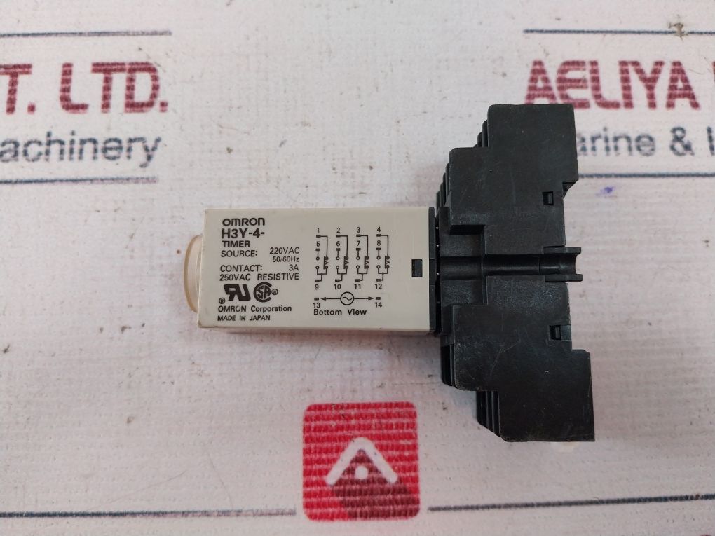 Omron H3Y-4 Timer Relay With Base 0-30 Sec