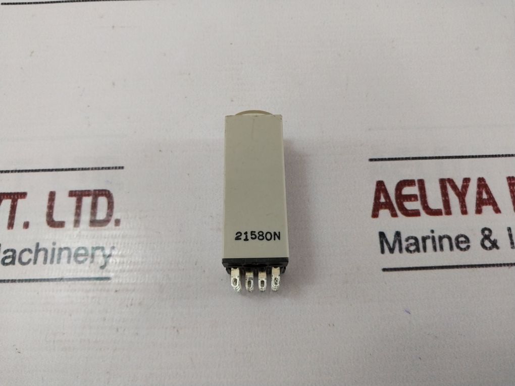 Omron H3Y-4 Timer 
