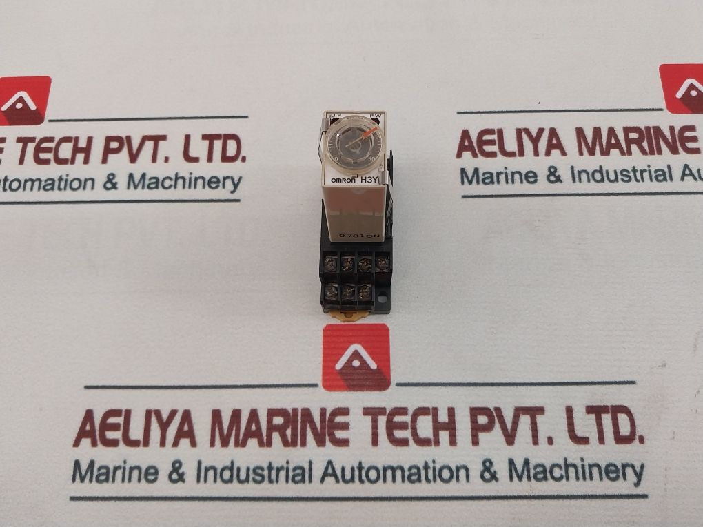 Omron H3Y-4 Timer With Base 0-30 Sec