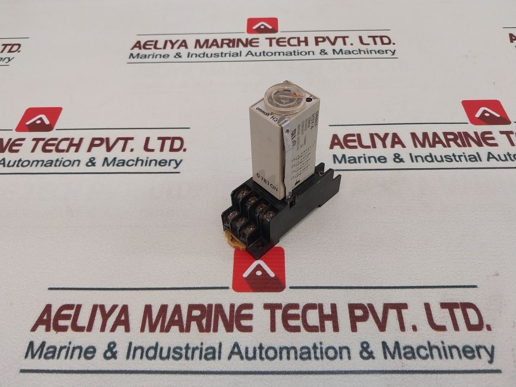 Omron H3Y-4 Timer With Base 0-30 Sec