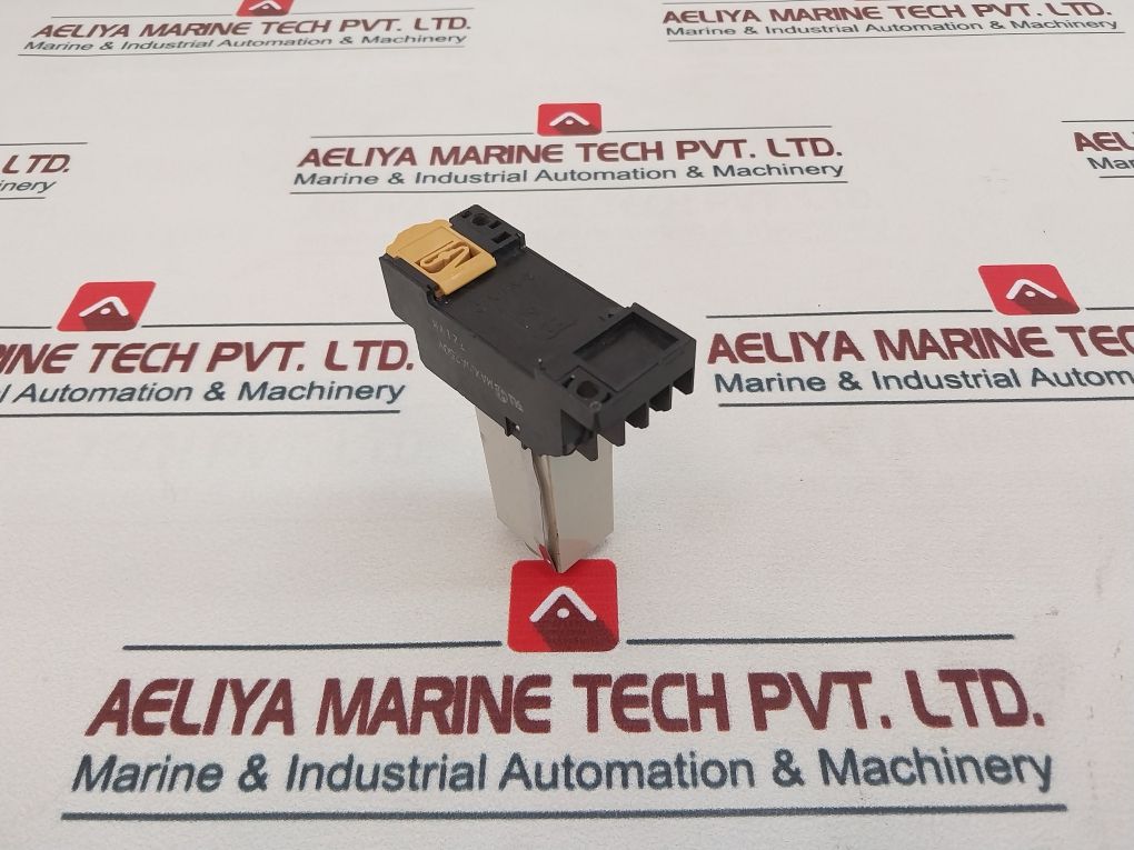 Omron H3Y-4 Timer With Base 0-30 Sec