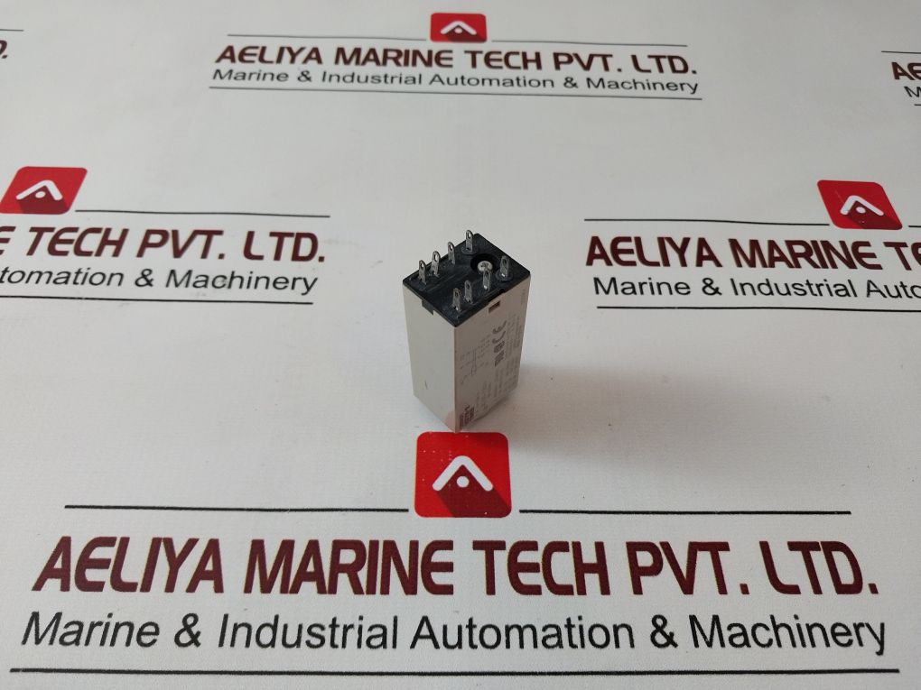 Omron H3Yn-2 Timer 0.1S-10 Min Ac 100-120V