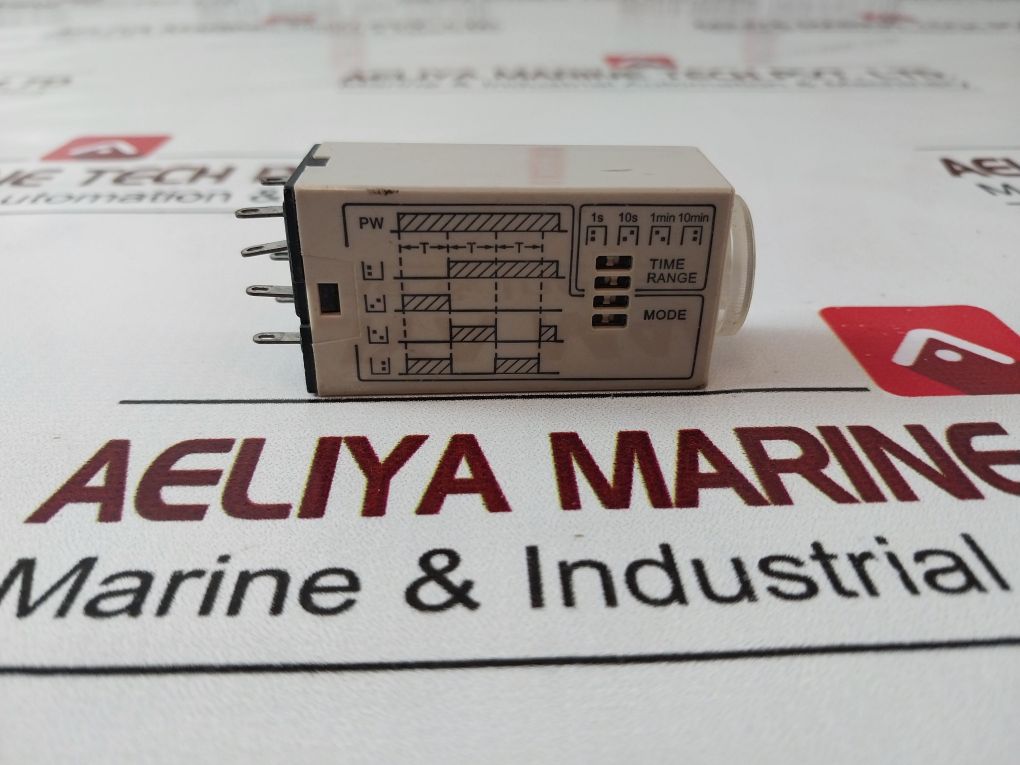 Omron H3Yn-2 Timer 0.1S-10 Min Ac 100-120V