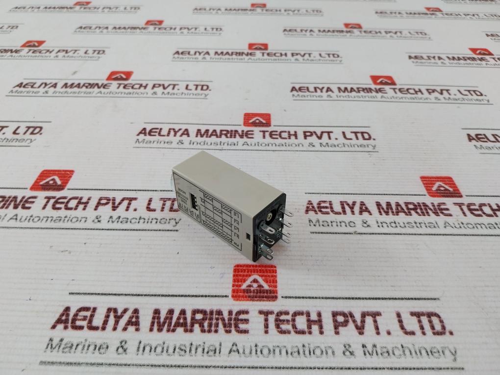 Omron H3Yn-2 Time Delay Relay 250V 3A 50/60 Hz