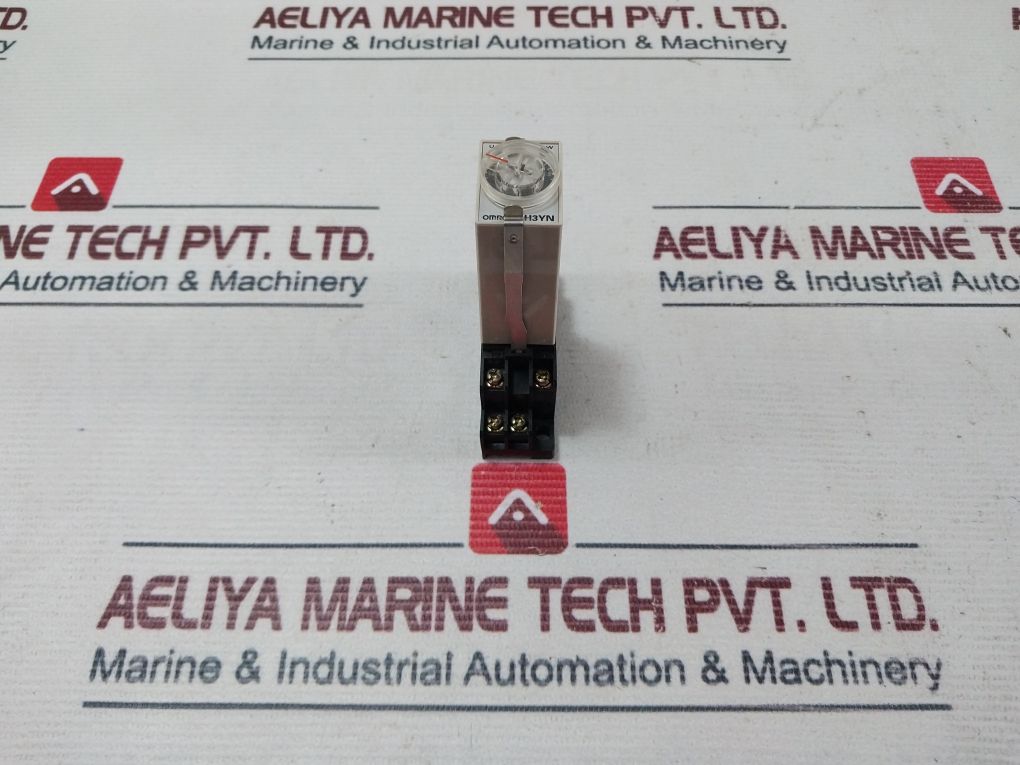 Omron H3Yn-2 Timer 0.1S-10 Min 5A