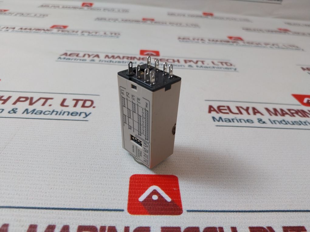 Omron H3Yn-2 Timer 0.1S-10 Min Ac250V~, Dc30V