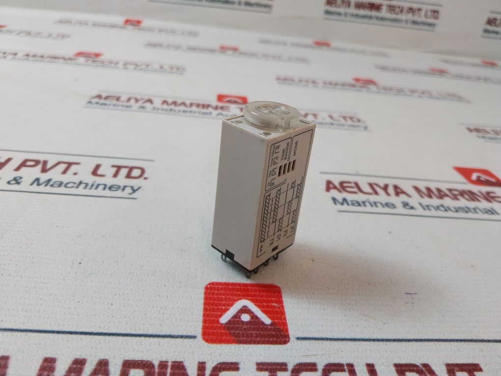 Omron H3Yn-2 Timer Ac250V~