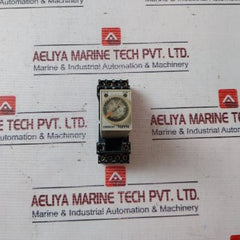 Omron H3Yn-4 Timer Relay H3Yn Series With Base 0.1S - 10Min