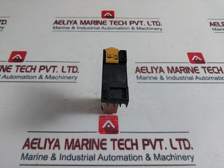 Omron H3Yn-4 Timer Relay With Base 0.1 S - 10 Min