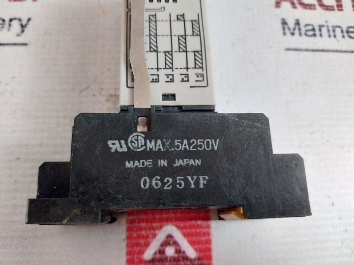 Omron H3Yn-4 Timer Relay With Base 0.1 S - 10 Min