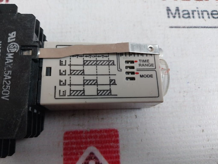 Omron H3Yn-4 Timer Relay With Base 0.1 S - 10 Min