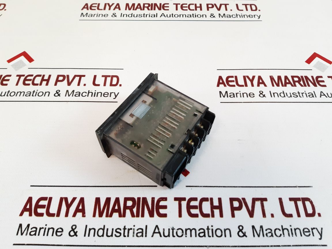 Omron H7Hp-c8Db Timer CounterTotal Counter 12-24Vdc---
