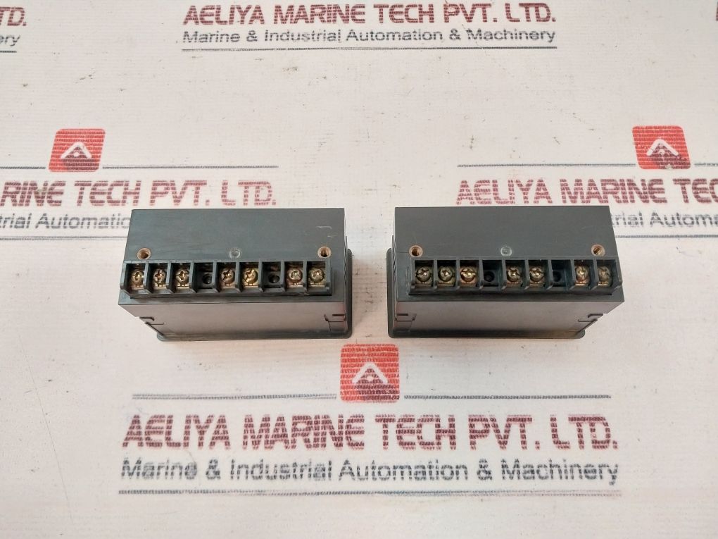 Omron K3Tj-a111R Meter Panel Mount 100 To 240 Vac